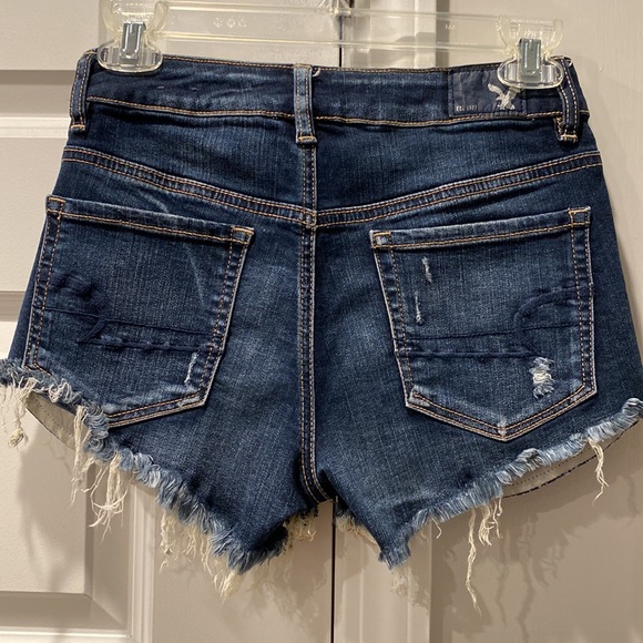 American Eagle Distressed Denim Short Short - Picture 2 of 4
